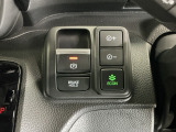 パーキングブレーキはスマートな電子制御式と合わせて渋滞時等にブレーキペダルから足を離しても停車状態を保持してくれるオートブレーキホールド機能で運転が楽になります。スタートはアクセルペダルを踏むだけ