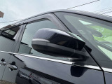 ウィンカー付きドアミラー!ただ単純に他の車に対しての安全性だけでなく、高級感を演出します!