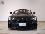 【キドニーグリル】BMWは約90年もの間、ほぼ全ての車両にひと目でBMWだと分かるこの特徴的なフロントグリルが備えられ、デザイン・アイコンとして親しまれてきました。