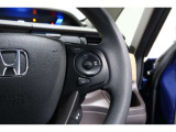 Hondaセンシングの機能のひとつ、アダプティブクルーズコントロール付!アクセルから足を離しても設定したスピードと前車との車間を保ち走行してくれます!車線維持もアシスト☆高速道路で疲労軽減ですね☆