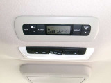 後席にもオートエアコンがついています!夏も冬も快適!!