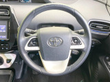 【ステアリングスイッチ】運転中、前方から目線をそらすことなく、オーディオ等の操作が可能な便利機能!安心&快適なドライブを演出してくれます♪