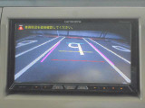 バックカメラ付きで車庫入れサポート!
