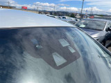 【スマートブレーキサポート】前方の車両や歩行者などとの衝突の危険を検知し、警告やブレーキ制御で衝突回避・被害軽減をサポートする安心の安全装備です!
