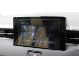 純正VX-240ZFEディスプレーオーディオを装備。スマホを繋げれば、対応している地図アプリや動画配信サービスなどが8インチ高画質HDモニターの大画面で使えます。