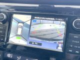 【アラウンドビューモニター】専用のカメラにより、上から見下ろしたような視点で360度クルマの周囲を確認することができます☆死角部分も確認しやすく、狭い場所での切り返しや駐車もスムーズに行えます。