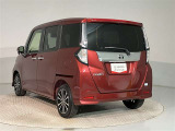 当店ではauも取り扱っております。お車と一緒にau携帯の機種変更も可能です♪また、自動車保険も取り扱っております。車の支払いと自動車保険の支払いをまとめてお支払い可能なプランもあります♪
