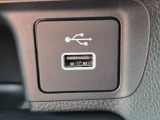 オーディオ再生に便利なUSBジャックを装備しています。