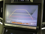 車庫入れや駐車で威力を発揮するのがバックモニター!ナビディスプレイに後ろの様子が映し出されるから安心です。