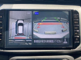 アラウンドビューモニターは4方のカメラで真上から車を見たようにモニターで確認ができる日産の自慢の装備です。是非実際の車で体感してみてください。