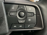 ステアリングスイッチ搭載!ハンドルひとつで手を離さなくても運転中視線をそらさなくても操作が出来て便利です♪