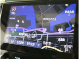 純正ナビを装備。タッチパネル式で使いやすく、お出かけもラクラクです。