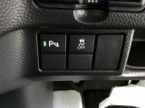 パーキングセンサー、横滑り抑制機能搭載。駐車時の障害物検知や滑りやすい路面での車両安定性を高め、安全運転をサポートします。