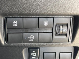 【パワースライドドア】スマートキーや運転席のスイッチでスライドドアの開閉が可能♪電動だから力を入れてドアを開ける必要が無く、小さいお子様でも、重い荷物を持っている時もラクに開け閉めできます♪