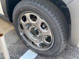 ☆お車についた傷やヘコミ、事故の修理もハヤシにお任せください。自社鈑金工場で修理ができますの安心です☆