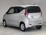 【ワイド保証】日産販売店の中古車には、無料で保証が付いています。走行距離無制限で、無料保証期間は1年間から。品質に自信があるから実現した、日産ならではの保証です。