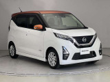【車両状態証明書】査定協会公認のプロの検査員が公平かつ確かな基準で検査を実施。車両評価をもとに、安心しておクルマをお選びいただけます。