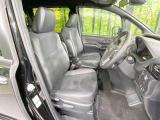 運転席シート廻りは使用感も少なく、良好な状態となっています。丁寧に使われていたことがよくわかりますね。