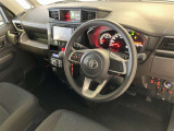 前方の見通しが良いすっきりした視界、誰でも扱いやすく運転できます。疲れにくく安心ドライブを更に快適なものにします!