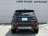 リアの「DISCOVERY」のロゴやナンバープレートの取り付け位置など、初代からのディスカバリーのデザインを踏襲しつつも現代風にアップデートされております。