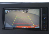 バックモニター付ですので、車庫入れも駐車もラクラクです。