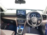 オシャレなインテリアで運転する気分も盛り上がりますよね^^