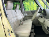 運転席シート廻りは使用感も少なく、良好な状態となっています。丁寧に使われていたことがよくわかりますね。