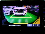 バックカメラの画像です。ガイドラインがスムースな車庫入れをサポートいたします。車庫入れの安心感がアップしますね。