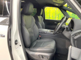 運転席シート廻りは使用感も少なく、良好な状態となっています。前オーナー様が丁寧に使っていたことがよくわかりますね。