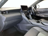 豪華な内装で運転も楽しくなりますよ♪
