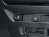 ハンドルヒーター装備で、寒い時期の運転時に便利です。