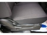 スズキ認定中古車とは、スズキが認定した検査員が、車両を検査し評価した、【車両状態証明書】付きの中古車です