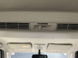 サーキュレーター付きで、車内の空気を循環、温度も均一に保たれて快適です。