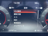 メーター内ディスプレーで各車両設定をオーナーの好みに変更出来ます。