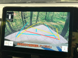 【バックカメラ】駐車時に後方がリアルタイム映像で確認できます。大型商業施設や立体駐車場での駐車時や、夜間のバック時に大活躍!運転スキルに関わらず、今や必須となった装備のひとつです!