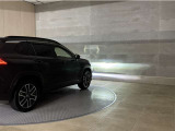 LEDヘッドランプです。十分な明るさを保ちつつも消費電力が少なく、バルブ寿命も長いのが特徴です。瞬時にMAXの光量を発揮するのもLEDならではです。☆LEDフォグランプも装備☆