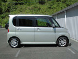 この度は、当社の展示車をご覧いただきまして、誠に有難うございます。自信をもってお勧めできる車となりますので、ごゆっくりご覧頂きたいと思います。