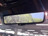 【デジタルインナーミラー】後席の大きな荷物や同乗者で後方が確認しづらい時でも安心!カメラが撮影した車両後方の映像をルームミラー内に表示。クリアな視界で状況の確認が可能です!