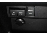 USB端子ソケット装備!アクセサリーDC12Vソケット装備!