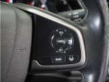 ◆アダプティブクルーズコントロール◆予め設定した車速内でクルマが自動的に加減速。前走車との適切な車間距離を維持しながら追従走行します。【LKAS】車線維持支援システムでステアリング操作を支援。