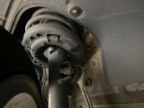 お車を安心してお乗りいただく為には、足回りの定期点検が欠かせません。サービスサポート(有償保証)では無料点検もご提供しており、安心のカーライフをお過ごしいただけるサポート体制が整っています。