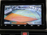 バックモニター装備!駐車時等に活躍♪ ガイドライン付きで、自信が無くても O.K♪ 一度体験すると、無くてはならないものですよ☆
