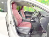 運転席シート廻りは使用感も少なく、良好な状態となっています。丁寧に使われていたことがよくわかりますね。