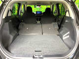 普段のお買い物や通勤、送迎等に十分な荷室スペースを確保しております。セカンドシートを倒すと、大きな荷物の積載も可能です♪