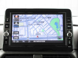 純正メモリーナビ〈MM321D-L〉装備しております! 9インチワイドの大型モニターです!