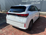 フロントだけでなく、バックソナーも付いてるので駐車時もバッチリ補助してくれます(*^^*)