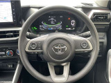 ステアリングスイッチ搭載!手を離さずに手元のスイッチでさまざまな操作が可能。運転中、視線をそらさなくても操作ができて安全です!
