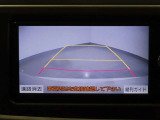 バックガイドモニターで、後方を確認しながら安心して駐車することができます。運転初心者も熟練者も必須の機能ですよ!