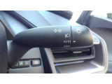 ライトもAUTO機能が付いていて、暗くなると自動で点灯し、明るくなると自動で消灯するので、大変お役にたちますよ!!