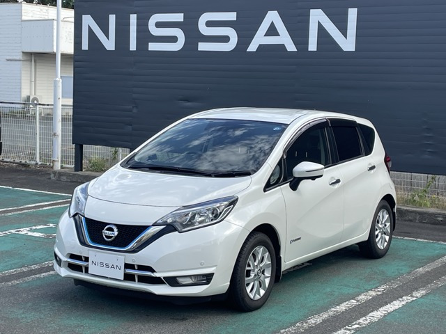 ノート 1.2 e-POWER メダリスト FOUR 4WD 